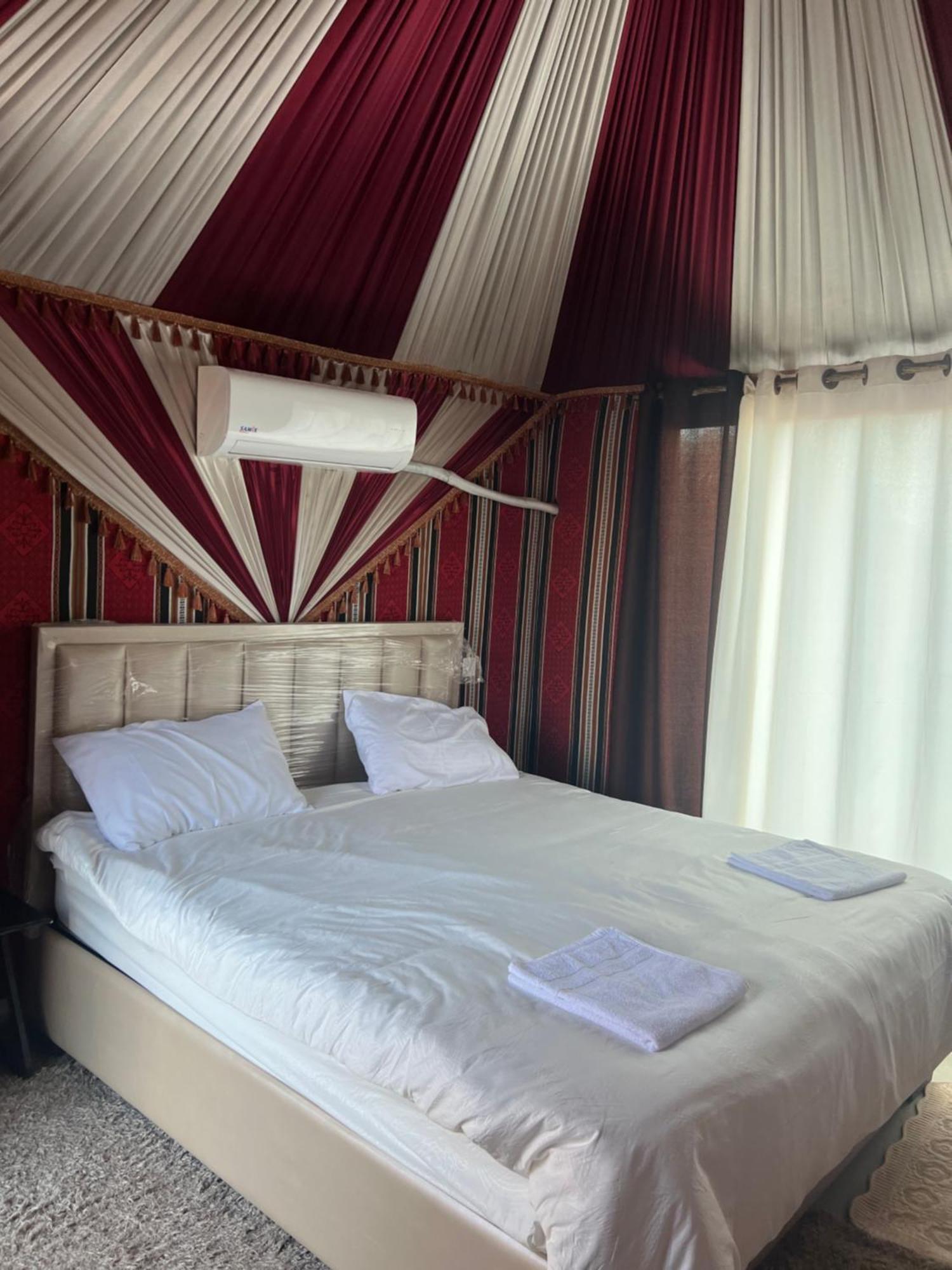 Rum Island Luxury Camp & Bubbles Hotel Wadi Rum Exterior photo