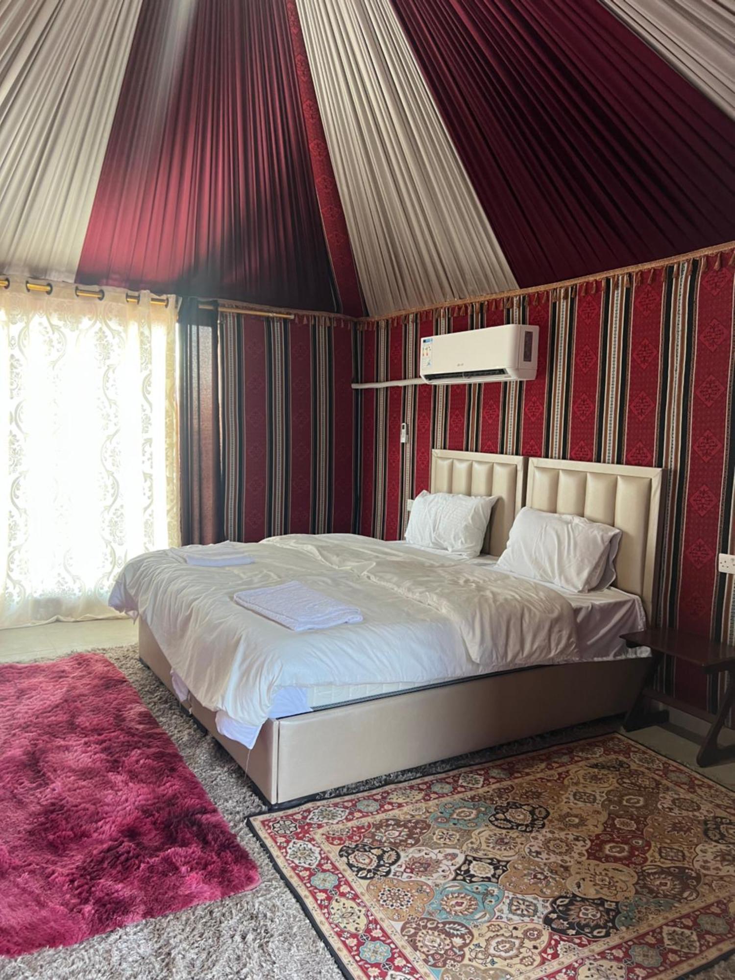 Rum Island Luxury Camp & Bubbles Hotel Wadi Rum Exterior photo