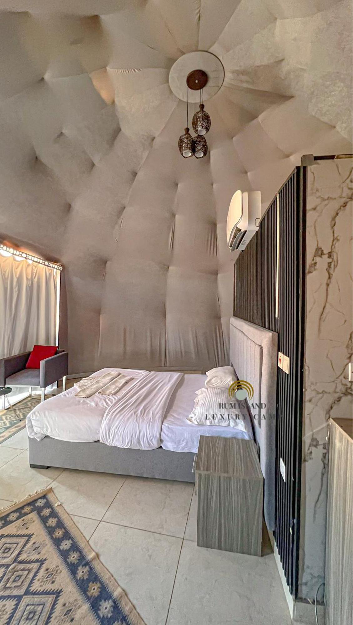 Rum Island Luxury Camp & Bubbles Hotel Wadi Rum Exterior photo